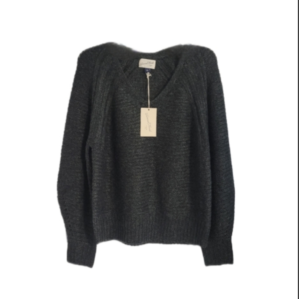 NWT  Universal Thread  Women's  XS   Sweater  Gray